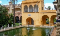 Presso l'Alhambra di Siviglia in Andalusia, Spagna