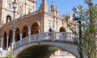 Ponte in Plaza de Espana di Siviglia in Andalusia, Spagna