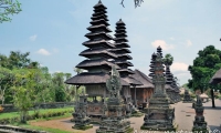 Taman ayun temple, Bali