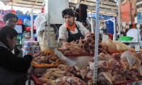 Mercato locale a Cuzco, Perù