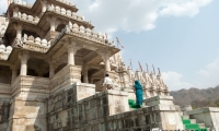 Presso il Tempio di Ranakpur, Rajasthan