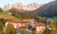 Presso Santa Maddalena, Val di Funes